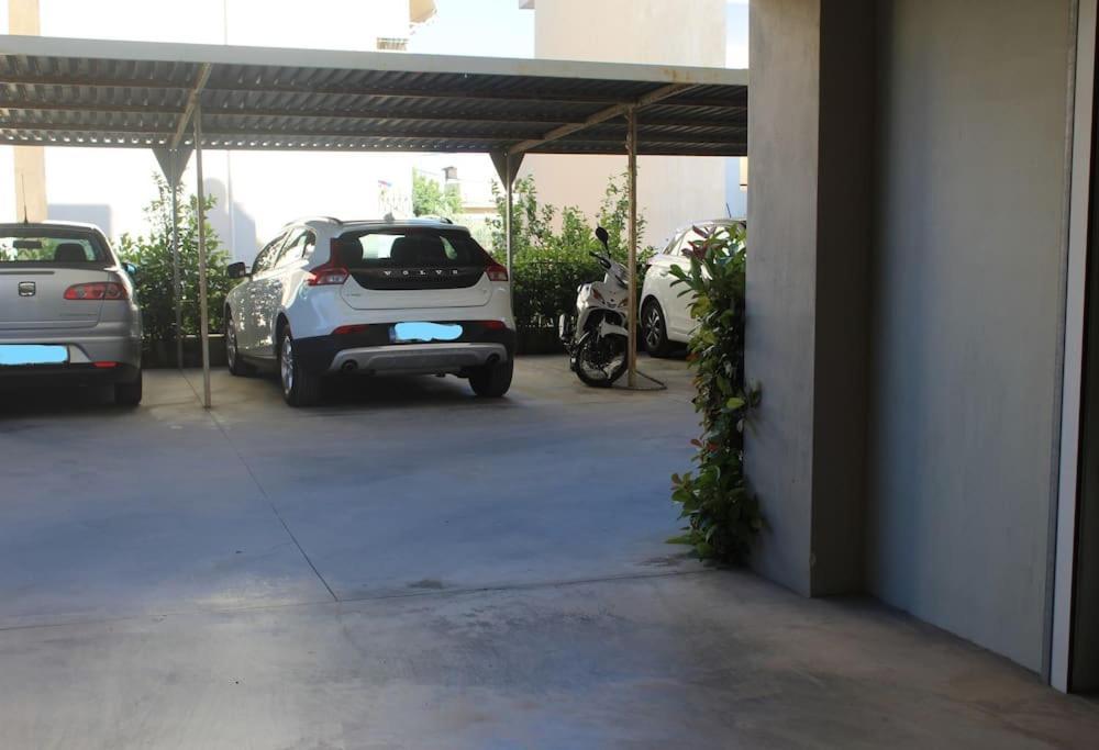 Maria'S Airport Apartment Koropíon Dış mekan fotoğraf